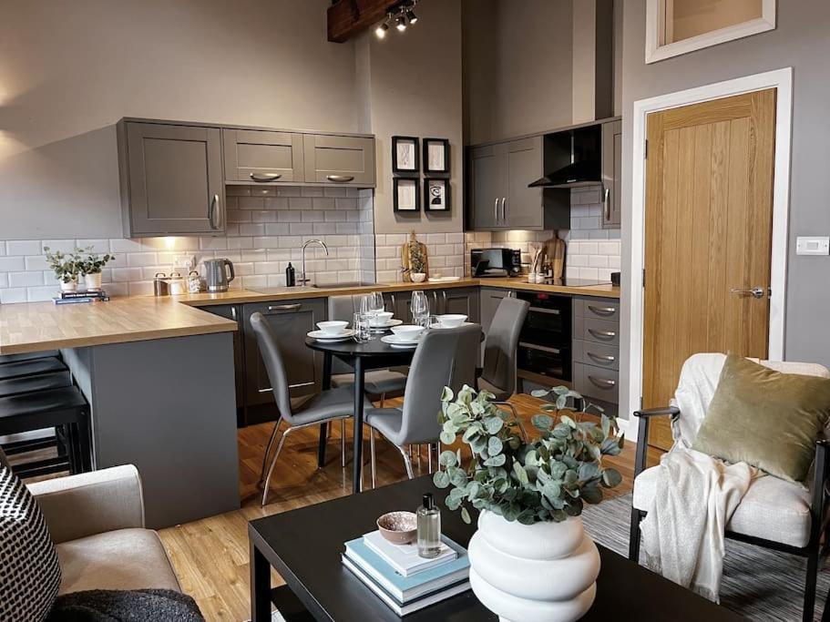 Cosy 2 Bedroom Apartment トッドモーデン エクステリア 写真